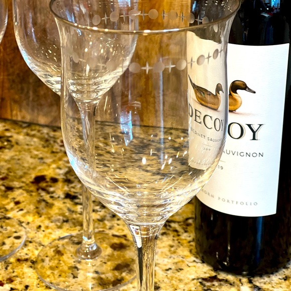 NEW LENOX Pearl Platinum Crystal set Stemmed Wine Glasses(8) - Picture 2 of 4